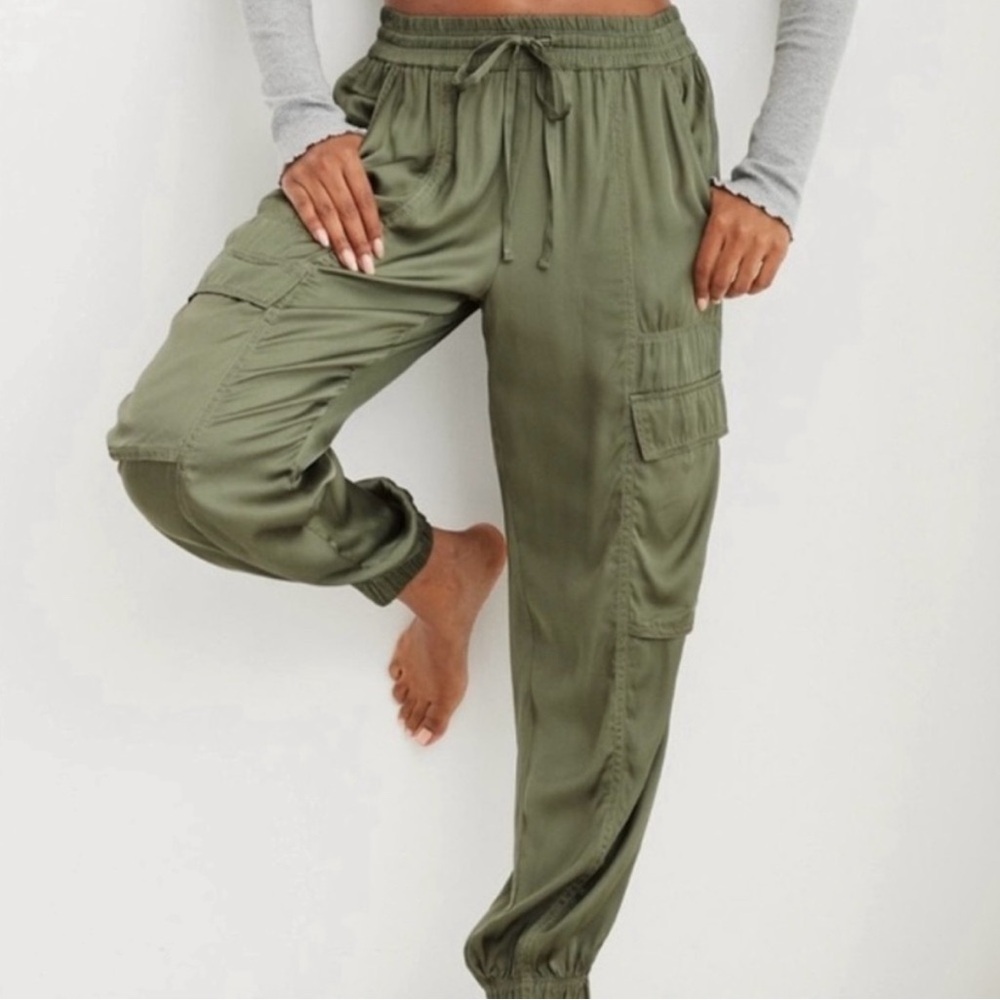 Aerie Satin Cargo Jogger